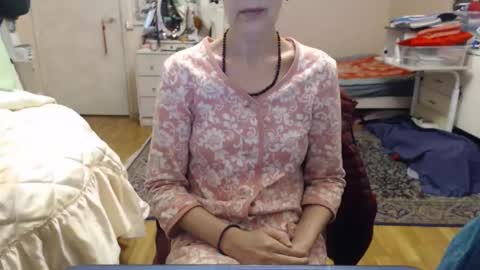 KiuminBerry online show from October 25, 2025, 9:50 am