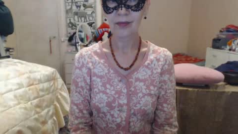 KiuminBerry online show from July 9, 2026, 1:37 pm