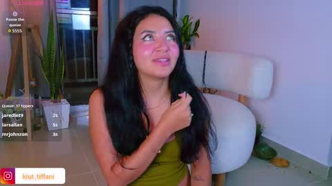  Tiffanii  online show from September 19, 2025, 12:23 am