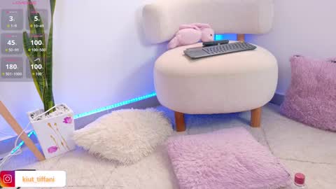  Tiffanii  online show from October 11, 2025, 12:04 pm