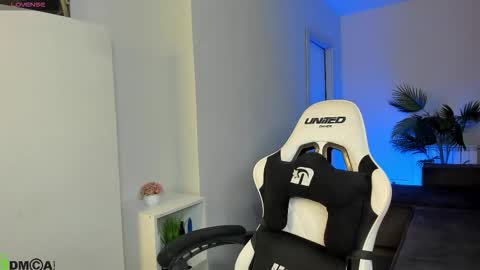 Snapshot of kivaa_rice chatting on February 16, 2026, 1:02 am Kivaa Rice GTM2 0300am-945am Mon Wed Thu Fri Sat. online show from February 16, 2026, 1:02 am