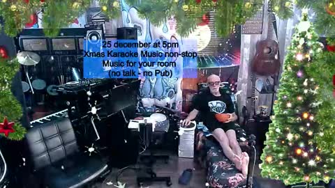 kiveuxmakeu online show from December 22, 2025, 5:43 pm