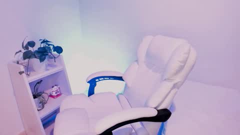 Little piece of fruit online show from November 28, 2025, 12:46 am