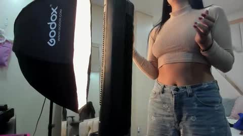 Snapshot of kiwi_lov23 chatting on February 9, 2026, 12:31 pm Kiwi online show from February 9, 2026, 12:31 pm