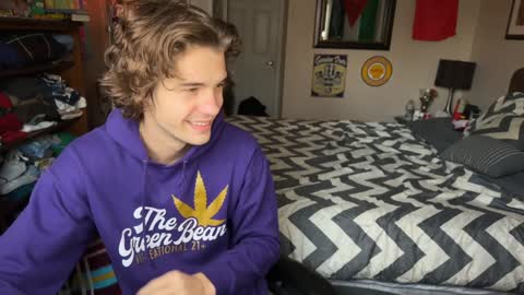 Kyle online show from December 8, 2024, 3:13 pm