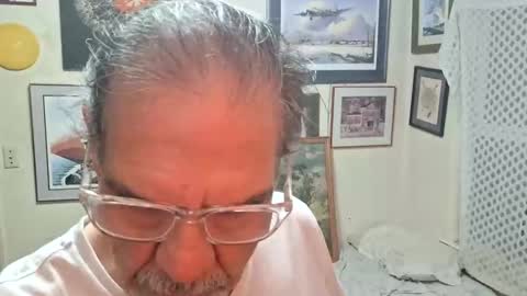 kkevinp2025 online show from September 22, 2025, 1:18 am