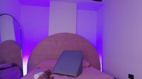 Snapshot of kkira_doll chatting on May 7, 2026, 11:59 am Kkira online show from May 7, 2026, 11:59 am