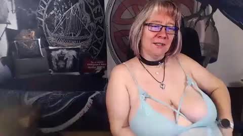 Michelle online show from October 22, 2025, 6:24 am