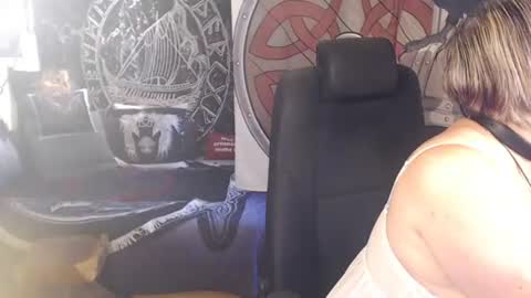 Snapshot of kleiner_teufel chatting on July 1, 2026, 5:42 am Michelle online show from July 1, 2026, 5:42 am