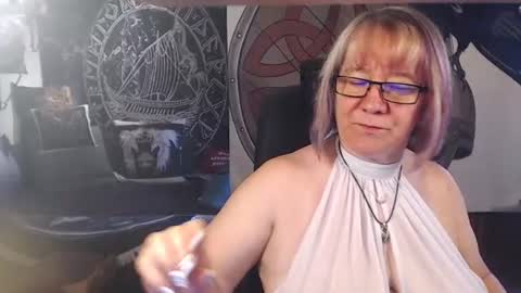 Snapshot of kleiner_teufel chatting on July 9, 2026, 6:28 am Michelle online show from July 9, 2026, 6:28 am