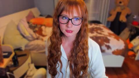 Klementinafanslyklementina6661 online show from September 8, 2025, 8:19 pm