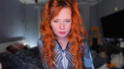 Klementinafanslyklementina6661 online show from April 7, 2026, 9:04 pm