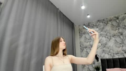 Trina online show from December 2, 2025, 2:06 am