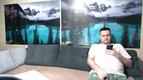 Kleosnow online show from September 30, 2025, 8:08 am