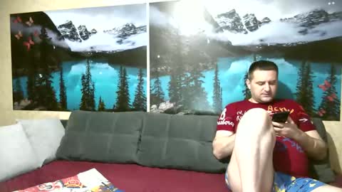 Kleosnow online show from November 10, 2025, 8:57 am