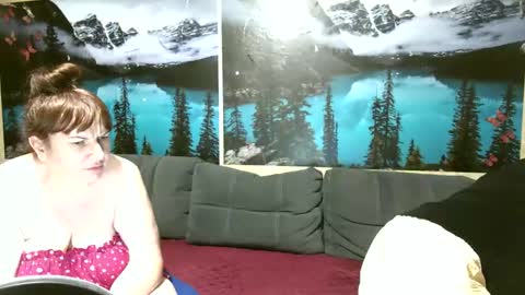 Kleosnow online show from March 16, 2026, 8:35 pm