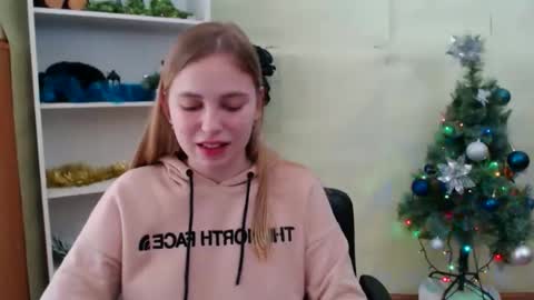 klerkarina online show from December 7, 2024, 9:50 am