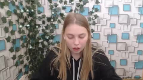 klerkarina online show from January 6, 2025, 8:24 am