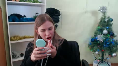 klerkarina online show from January 8, 2025, 9:10 am