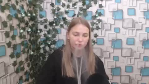 klerkarina online show from January 9, 2025, 8:45 am