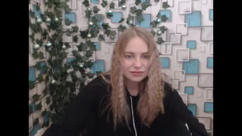 klerkarina online show from January 11, 2025, 8:43 am
