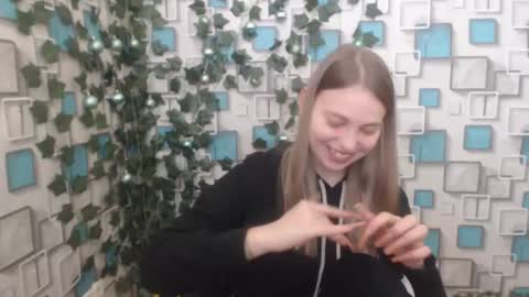 klerkarina online show from February 6, 2025, 6:40 am