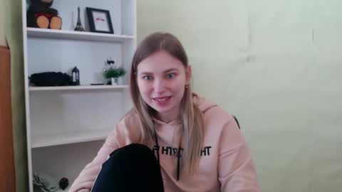 klerkarina online show from February 13, 2025, 9:41 am
