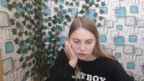 klerkarina online show from February 19, 2025, 9:28 am