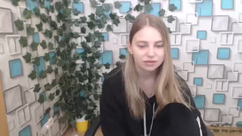 klerkarina online show from February 20, 2025, 5:44 am