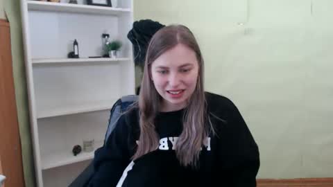 klerkarina online show from February 23, 2025, 8:39 am