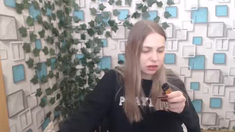 klerkarina online show from March 3, 2025, 6:04 am