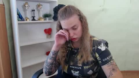 klerkarina online show from September 26, 2025, 5:22 am