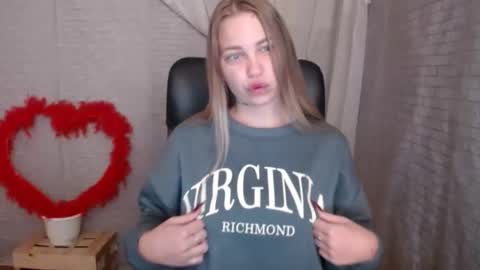 klerkarina online show from October 7, 2025, 5:37 am