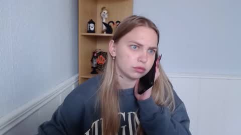 klerkarina online show from October 12, 2025, 5:28 am