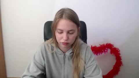 klerkarina online show from October 26, 2025, 5:46 am