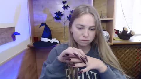 klerkarina online show from November 3, 2025, 6:14 am