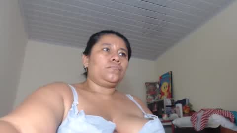 Kloe online show from February 8, 2025, 7:49 pm