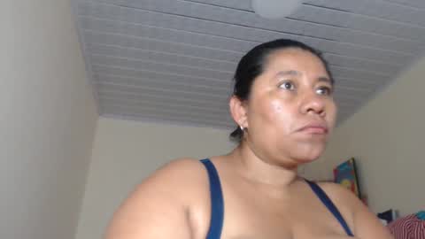 Kloe online show from March 10, 2025, 4:46 pm