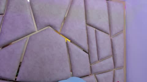 kloe online show from April 13, 2026, 5:57 am