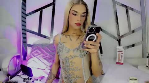 Snapshot of kloe_hh chatting on February 9, 2026, 4:16 am Kloe online show from February 9, 2026, 4:16 am