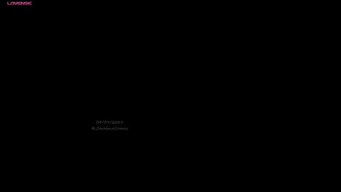 K L O E online show from September 12, 2025, 12:05 pm