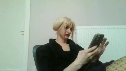 Snapshot of klogo_555 chatting on February 11, 2026, 5:51 pm Palo313 online show from February 11, 2026, 5:51 pm