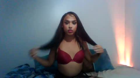 Snapshot of klomoney0518 chatting on July 14, 2026, 10:21 am klomoney0518 online show from July 14, 2026, 10:21 am