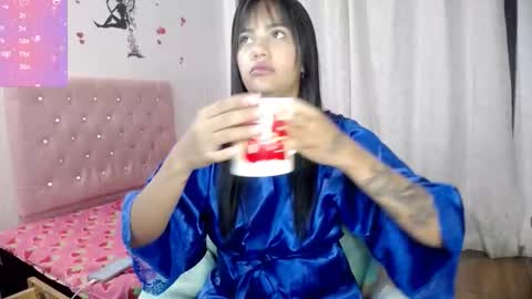 Snapshot of kloy_sech chatting on October 22, 2025, 10:04 am Valen online show from October 22, 2025, 10:04 am