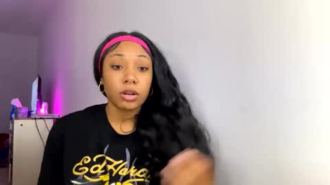 Snapshot of kneel4nasiaa chatting on March 16, 2026, 5:35 am kneel4nasia online show from March 16, 2026, 5:35 am