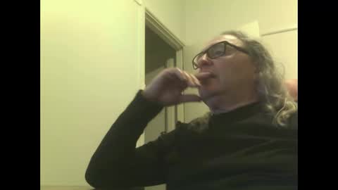 knobout online show from October 2, 2025, 7:37 am