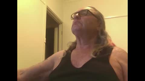 knobout online show from November 1, 2025, 12:40 pm