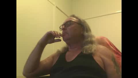 knobout online show from March 26, 2026, 12:44 pm