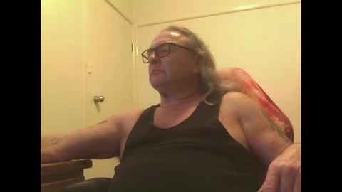 knobout online show from April 23, 2026, 2:52 pm