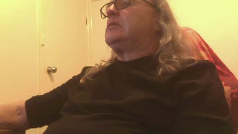 Snapshot of knobout chatting on June 24, 2026, 10:36 am knobout online show from June 24, 2026, 10:36 am